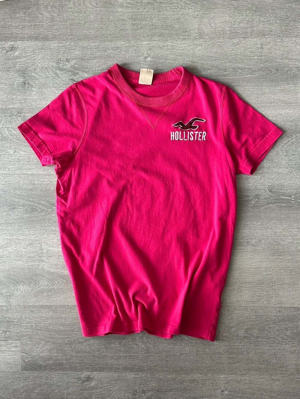 Y2K Hollister Bright Pink Short Sleeve Embroidery Logo Tee